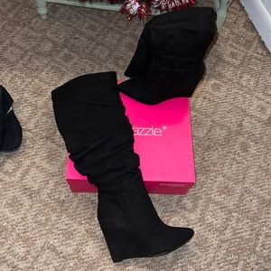 Shoedazzle Over-the-knee Wedge Black Book, size: 8